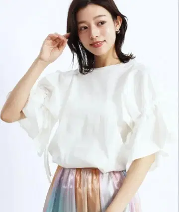 새상품 FENNEL 프릴 장식 화이트 T셔츠 9호