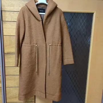 ROSE BUD 후드 부착 브라운 롱 코트