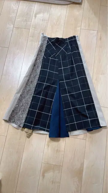 플레어 스커트 세트 블랙 체크 베이지 플리츠