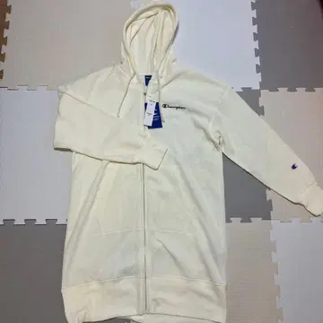 미사용 새상품 Champion 풀 집업 후드티 아이보리