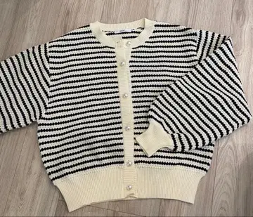 Discoat 디스코트 카노코 편직 펄 버튼 가디건