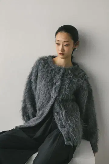 스타일 믹서 헤어리 컬 크루 니트 가디건