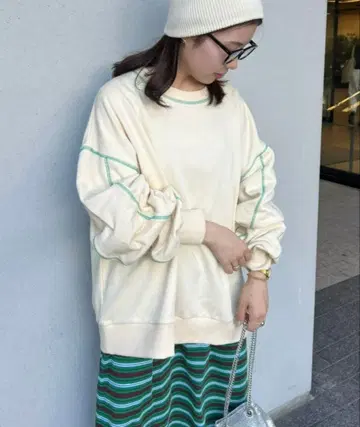 HELLO.SANFRANCISCO 트레이닝복 맨투맨