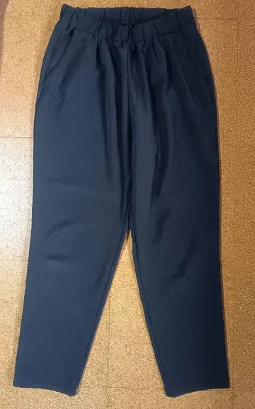 [ 구형 ] OURHOME 믿음직한 테이퍼드 팬츠 M 사이즈