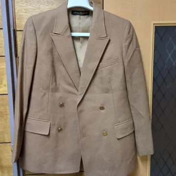 뉴요커 베이지 더블 브레스트 테일러드 자켓