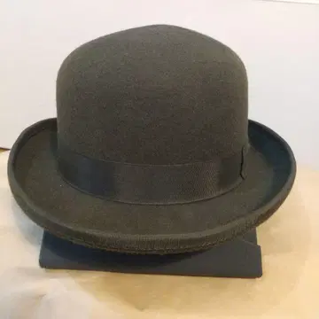 울 볼러햇 다크 올리브 새상품급