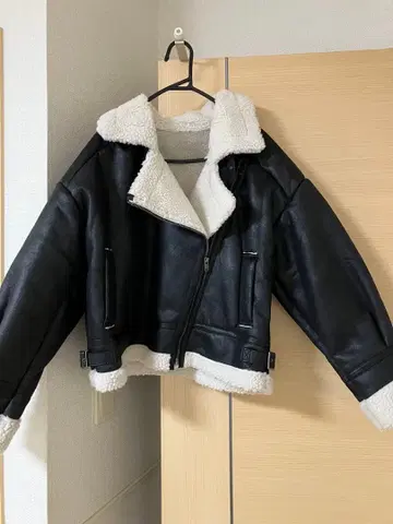 가죽 보아 무스탕 코트 L 사이즈