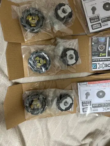 미개봉 베이블레이드x 라챗 7-60 x 3 덤 포함 (레온 크레스트)