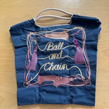 Ball and Chain 자수 백 네이비