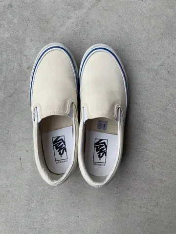 반스 볼트 슬립온