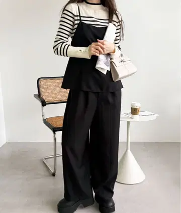 [ 새상품 ] GeeRA 셋업풍 페플럼 프릴 뷔스티에 살로펫