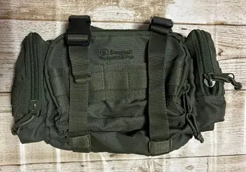 올리브 그린 바디백