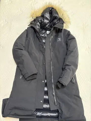 캔터베리 블랙 다운 자켓 후드 부착