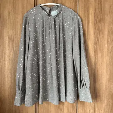 온워드 카시야마 블라우스 카키 44 택없는 새상품