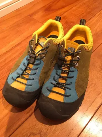 KEEN 클라이밍 신발