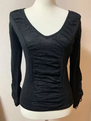 새상품급 VIVAYOU 블랙 니트 긴팔 사이즈 2