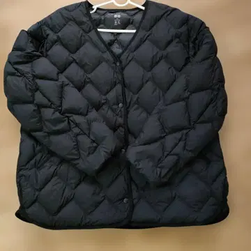 유니클로 울트라 라이트 다운 XL 블랙 다운 자켓