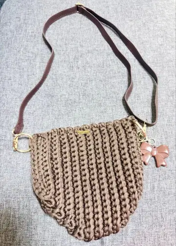 브라운 뜨개질 숄더백