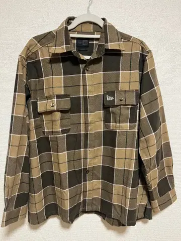 NEW ERA 체크 무늬 플란넬 셔츠 M 사이즈