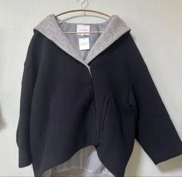 [미사용 새상품] IKKA LOUNGE 후드 부착 코트 M 사이즈 네이비