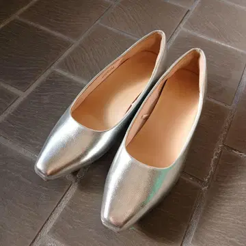 GU 실버 펌프스