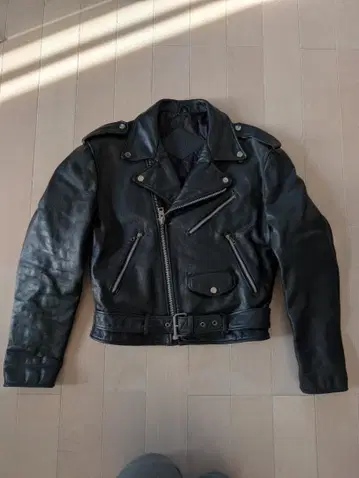H010502 가죽 재킷