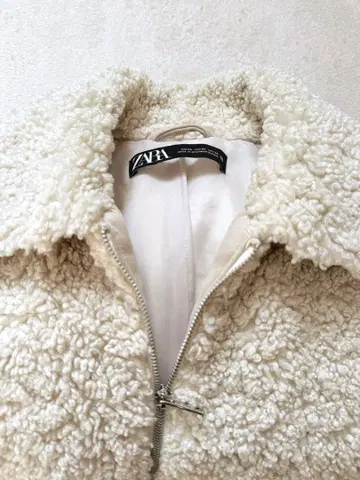 ZARA 아이보리 보아 자켓