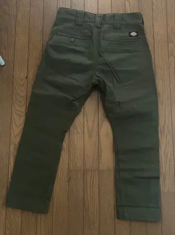 올리브 치노 팬츠