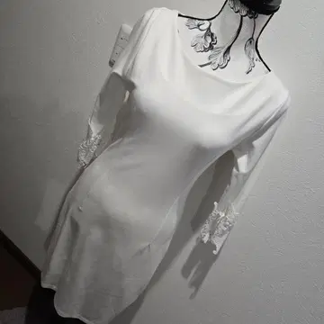 새상품급 화이트 무릎 기장 원피스