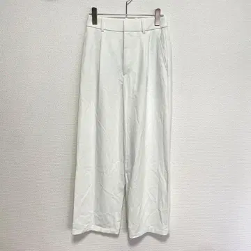 UNIQLO 화이트 테이퍼드 팬츠 S사이즈