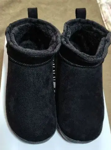 미네통카 숏 어그 부츠 블랙 새상품