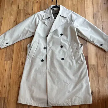 GU 베이지 더블 브레스트 트렌치코트 XS