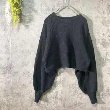 코우베레타스 긴팔 니트 스웨터 숏 기장 돌먼 슬리브 깔끔한 블랙