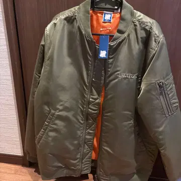 UNDEFEATED MA-1 자켓 M 사이즈 올리브