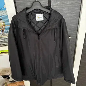 블랙 후드 부착 골든 베어 퀼팅 자켓