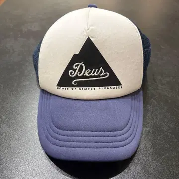 데우스 엑스 마키나 캡