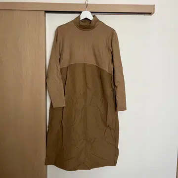 tonerico 터틀넥 롱 원피스 브라운