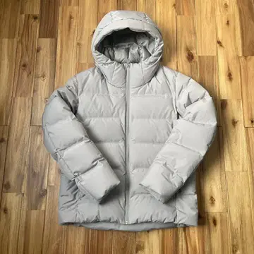 UNIQLO 유니클로 심리스 다운 후드티 (3D 컷)