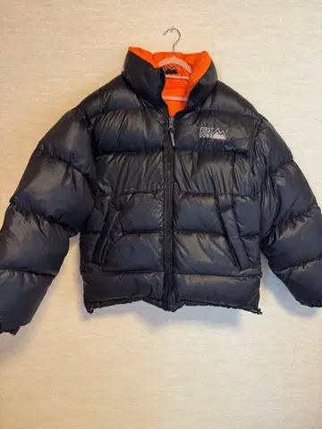 [퍼스트다운] 90s 빅 자수 로고 다운 자켓 팔 로고