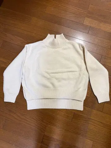 BLENHEIM 하이넥 스웨터 화이트