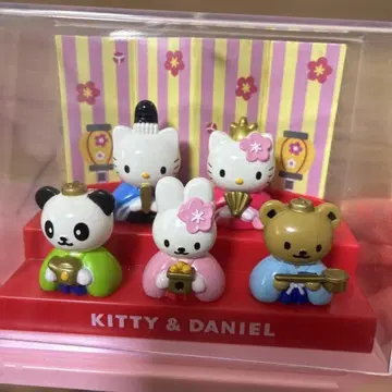 키티 & 다니엘 미니 히나 장식 피규어 세트