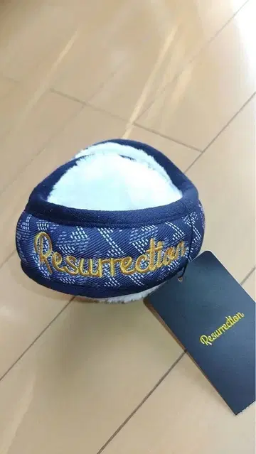 Resurrection 네이비 귀도리