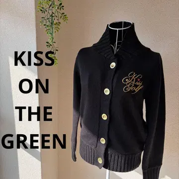 KISS ON THE GREEN 키스온더그린 울 혼방 골드 버튼 로고