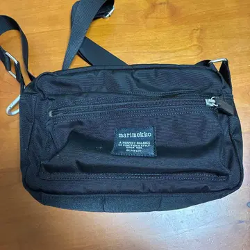 marimekko 블랙 숄더백