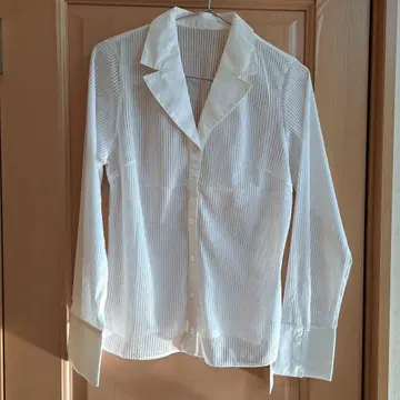 LAGUA GAM 시어 스트라이프 화이트 긴팔