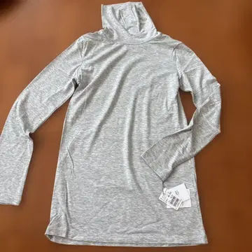 MEDOC 그레이 터틀넥 긴팔 상의 9호