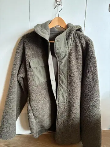 GU ENGINEERED GARMENTS 보아 플리스 스냅 후드티 M