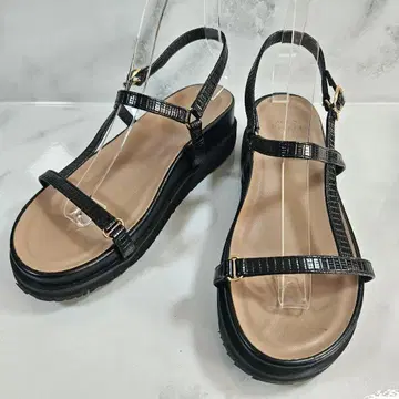 [미오노티스] 풋베드 샌들 가는 벨트 블랙 통굽 38(24cm)