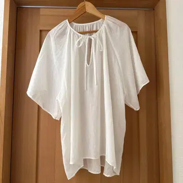 PRISTINE 프리스틴 카르제 개더 블라우스 화이트 코튼