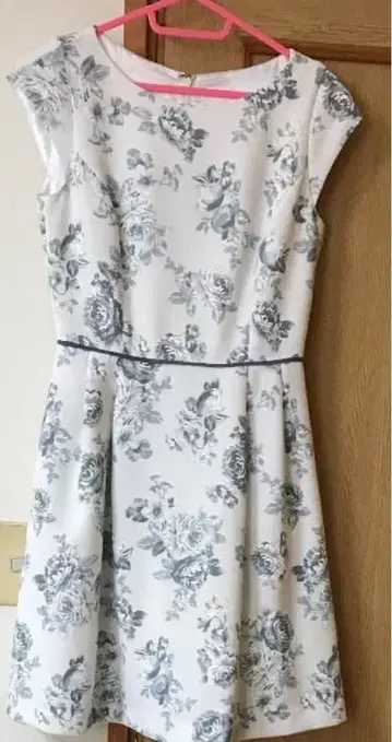 아푸와이저 리셰 꽃무늬 원피스